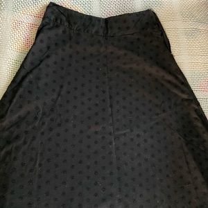 Gap skirt